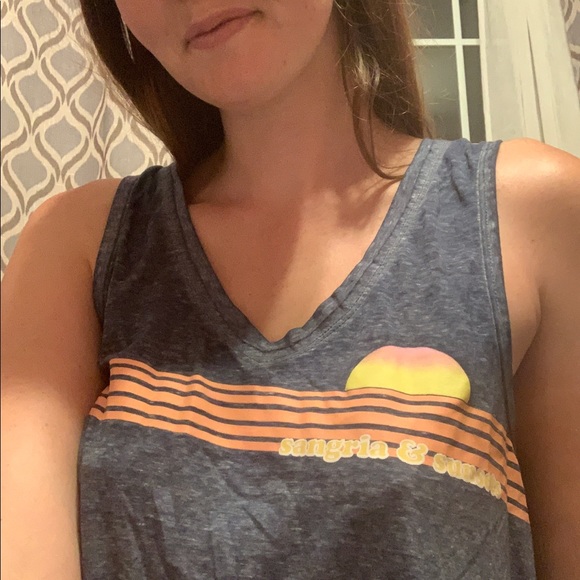 Sangria and Sunsets top - Picture 1 of 2